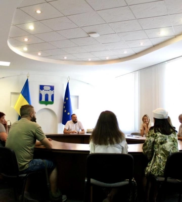 У Рівному міську премію імені Василя Павлюка присудили майстрині народної творчості Людмилі Бєляковій