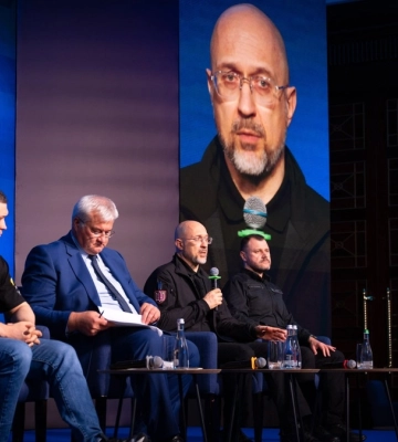 1-й вице-премьер анонсировал запуск грантовых программ по ракетам, взрывчатым веществам