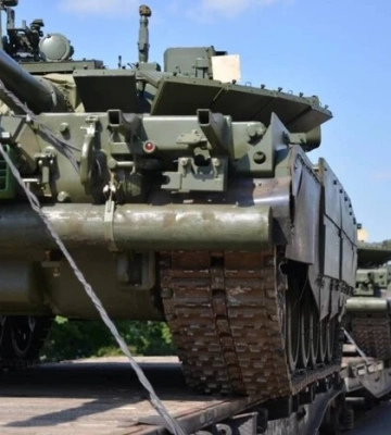 До Білорусі прибули перші ешелони російської техніки для спільних навчань