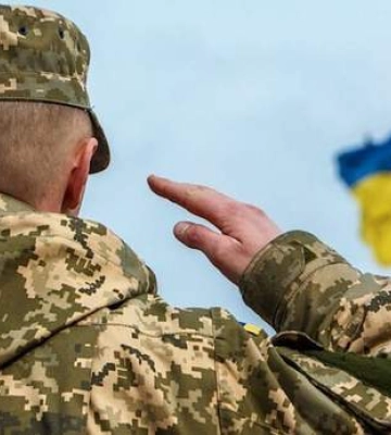 Украина не сократит резко армию после войны, Шмыгаль
