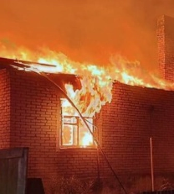 В Сумской области беспилотник попал в жилой дом