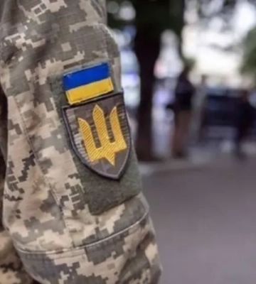 На Волині службове авто ТЦК закидали камінням