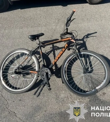 У Хотянівці поблизу Києва автівка збила 17-річного велосипедиста: юнак перебуває у лікарні