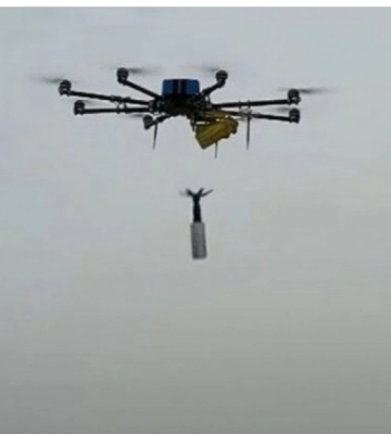 У Дружківці FPV-дрони поцілили в автомобіль та по автостоянці: деякі магазини та банки тимчасово припинили роботу