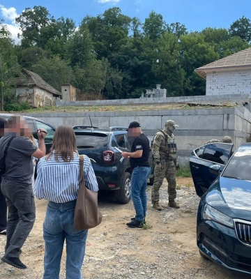Использовал спасателей на собственных стройках: начальнику ГСЧС Винницкой области сообщили о подозрении