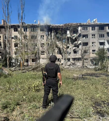 Удари по п&#039;ятиповерхівках у Костянтинівці: під завалами можуть перебувати чотири людини