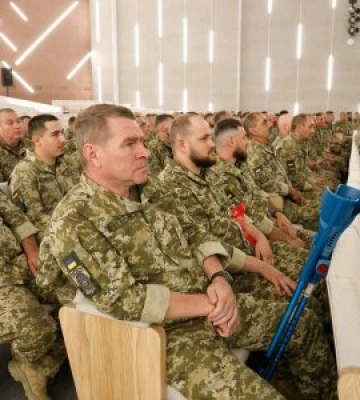 Прикордонників Чопського загону, що повернулися зі сходу, нагородили на Закарпатті