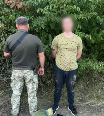 &quot;Намагався переплисти Дністер у гідрокостюмі та ластах&quot;: на Вінничині прикордонники затримали жителя Кіровоградщини