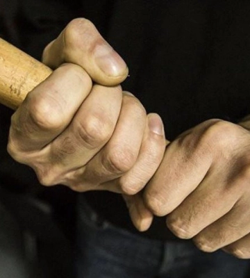 Батько шести дітей у Мукачеві проломив двоюрідному брату голову