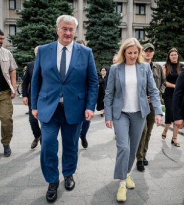 Очільниця МЗС Австрії Майнль-Райзінгер прибула з візитом до Одеси