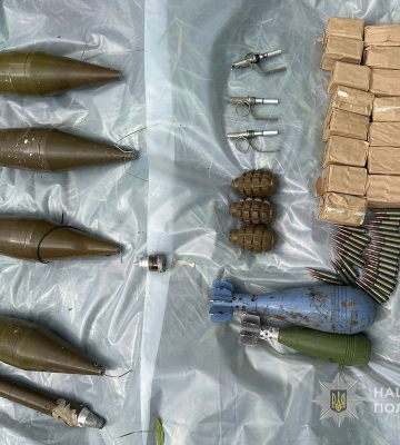 У Сумах поліцейські викрила чоловіка, у якого був арсенал боєприпасів