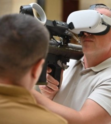 На Закарпатті кожен може відчути себе захисником та спробувати стріляти з новітньої зброї