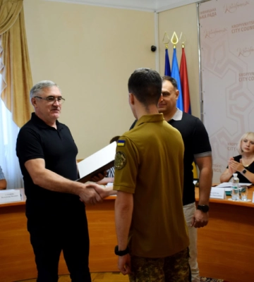 З нагоди Дня Незалежності у Кропивницькому військовим та цивільним вручили нагороди 