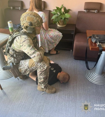 На Закарпатті поліцейські затримали молодика за переправлення ухилянтів через кордон