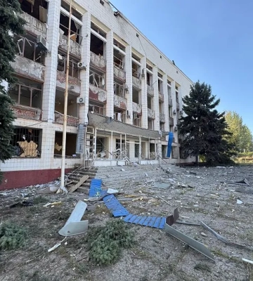 Костянтинівка зазнала двох авіаударів за добу: під завалами шукають людей