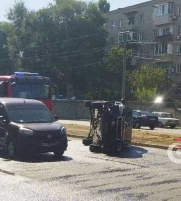 У Дніпрі зіштовхнулись ВАЗ та Toyota