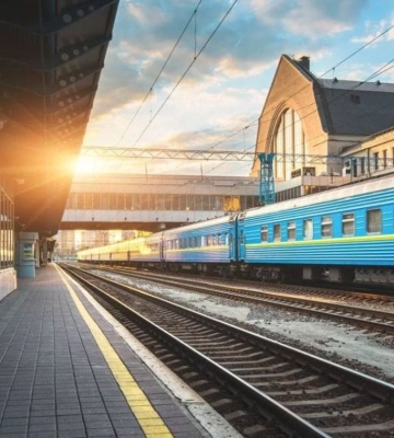 &quot;Укрзалізниця&quot; запускає п’ять додаткових потягів восени: нові маршрути з’єднають Київ, Львів, Дніпро та Ужгород