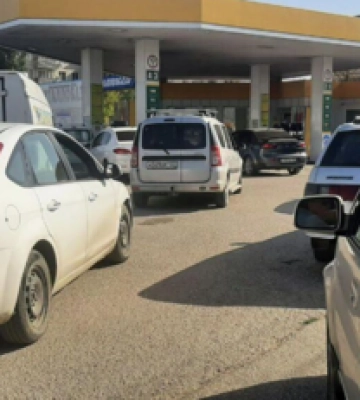 В оккупированном Крыму из-за дефицита бензина не работает часть заправок: причины