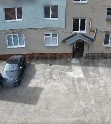 У Луцьку водій вантажівки зачепив Audi та поїхав геть. Його розшукали