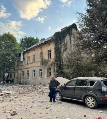У Львові вибуховою хвилею пошкоджено десятки будинків