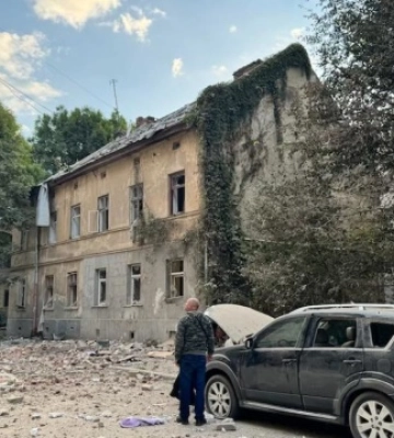 Комбінований ворожий удар по Львову: загинула людина, є постраждалі