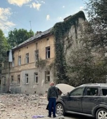 Ночная атака по Львову: один человек погиб, в городе пожары и разрушения