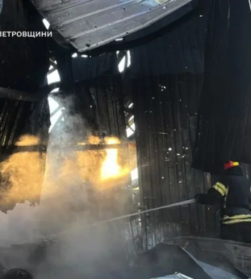 На Дніпропетровщині через обстріли понівечені будинки, підприємства і газогін