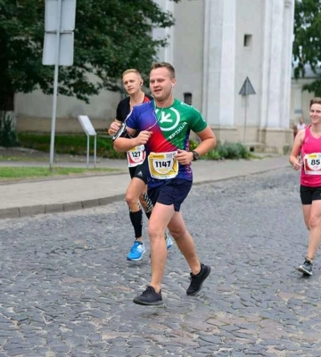 У Луцьку на підтримку військових відбудеться благодійний забіг MHP Run4Victory