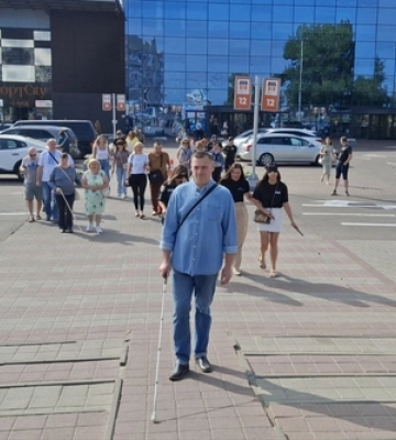 Дискримінація незрячих? – у Луцьку пройшла нова хода безбар’єрності 