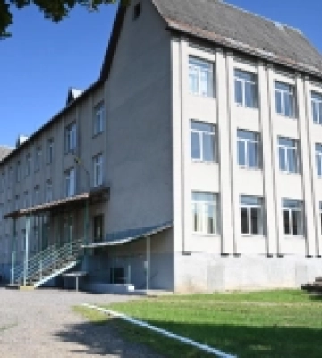 На Закарпатті оновлюють укриття в школах: голова ОВА проінспектував об’єкти у Полянській громаді