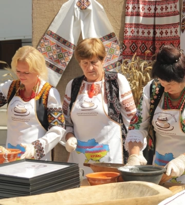 В Стрийском районе установили рекорд Украины по приготовлению Красивского пирога: чем особенное блюдо