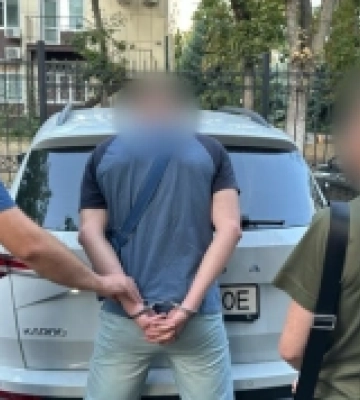 За $10 тыс. обещал тайно вывезти из части: на взяточничестве разоблачен военный ТЦК на Одесщине, - Нацполиция. ФОТОрепортаж