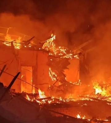 На Сумщині російський дрон влучив у житловий будинок: є постраждалі (Відео)