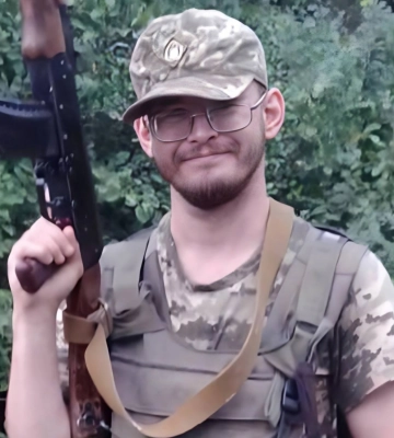 Майже три роки батьки з Рівненщини чекали звістку про сина, а він загинув біля Кліщіївки на Донеччині