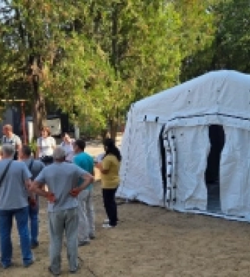 На Миколаївщині у Баштанці медичні працівники пройшли навчання з використання деконтамінаційного намету