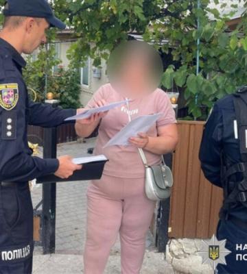 На Вінниччині бухгалтерка три роки дописувала собі зарплату