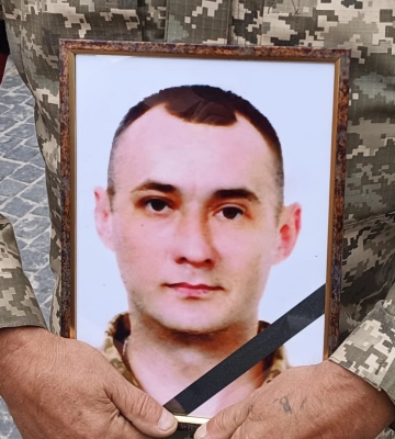 У Сумах попрощалися із захисником Дмитром Голубом