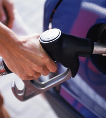 Гауляйтер Запорізької області поскаржився на дефіцит бензину через атаки ЗСУ Гауляйтер Запорізької області поскаржився на дефіцит бензину через атаки ЗСУ