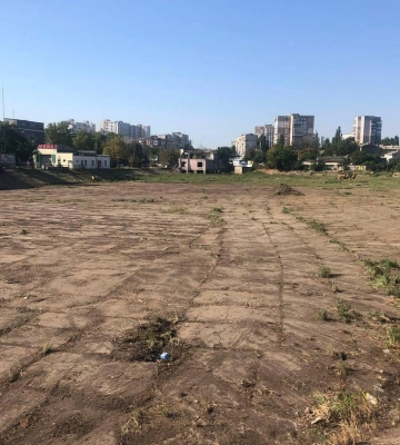 Одеські комунальники розчистили Буферний ставок на Балківській