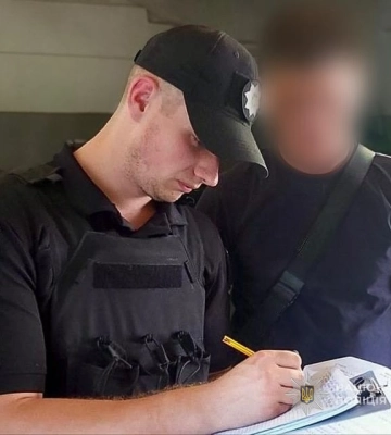 В Одесі затримали іноземця, який під час вуличної сварки вдарив містянина ножем