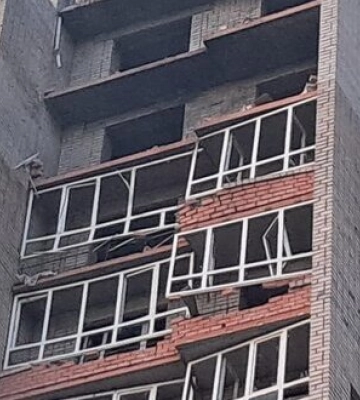 Россияне били по Никопольскому и Синельниковскому районам: повреждены дома, школа и фермерское хозяйство. ФОТОРЕПОРТАЖ