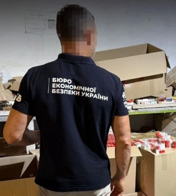 На Київщині викрито групу осіб, які збували контрафактні сигарети відомих світових брендів 
