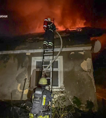 В одному районі дві пожежі: вночі вогнеборці працювали у Самборі