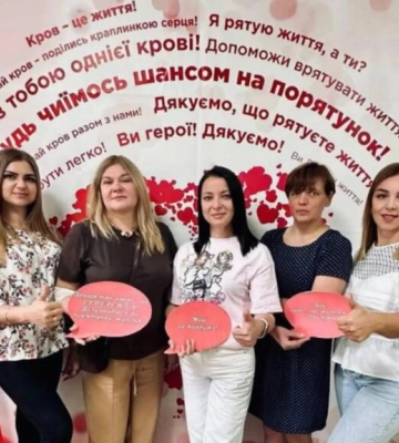 Фахівці Держекоінспекції на Чернігівщині масово здали кров для військових