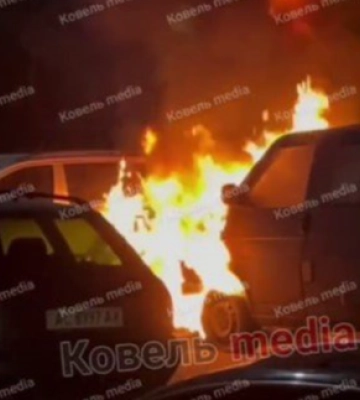 У місті на Волині вночі горів мікроавтобус