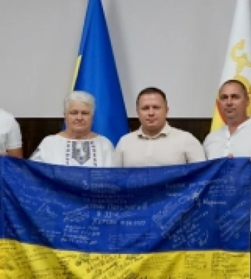 Герої тилу: у Миколаївській обласній раді відзначили волонтерів