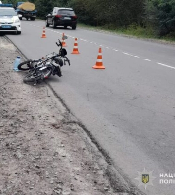 Впав з електровелосипеда: внаслідок ДТП у Шептицькому двоє людей травмовані