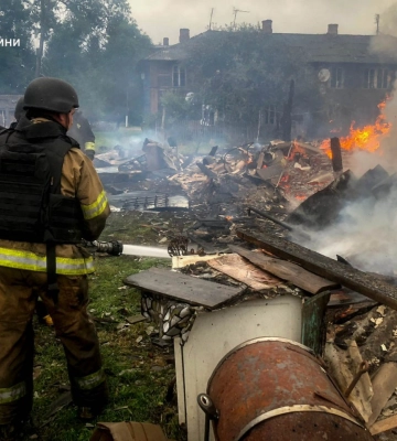 рашисти завдали авіаудару по Зноб-Новгородському, є руйнування