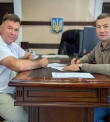 Рівненська облрада продовжила контракт із директором обласної лікарні
