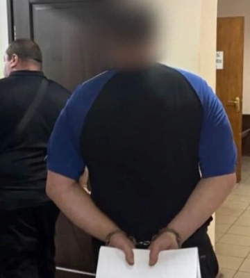 У Києві 49-річний чоловік отримав підозру у зґвалтуванні дівчини-підлітка
